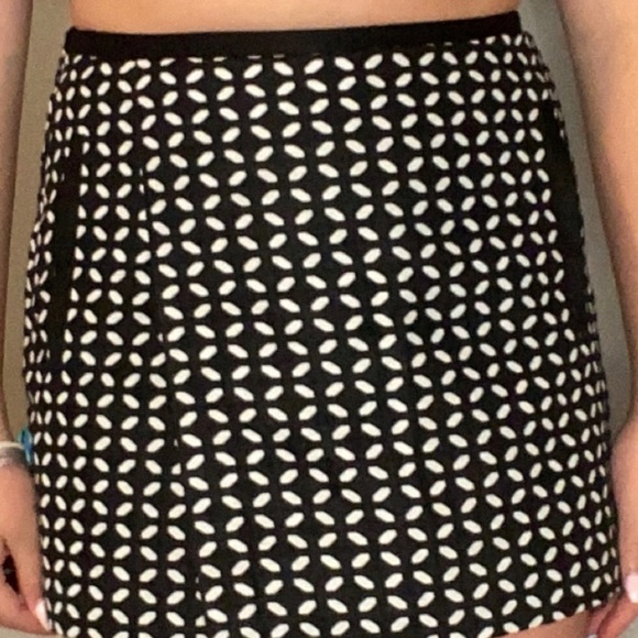 Olive des Olive black and white skirt - Picture 3 of 3